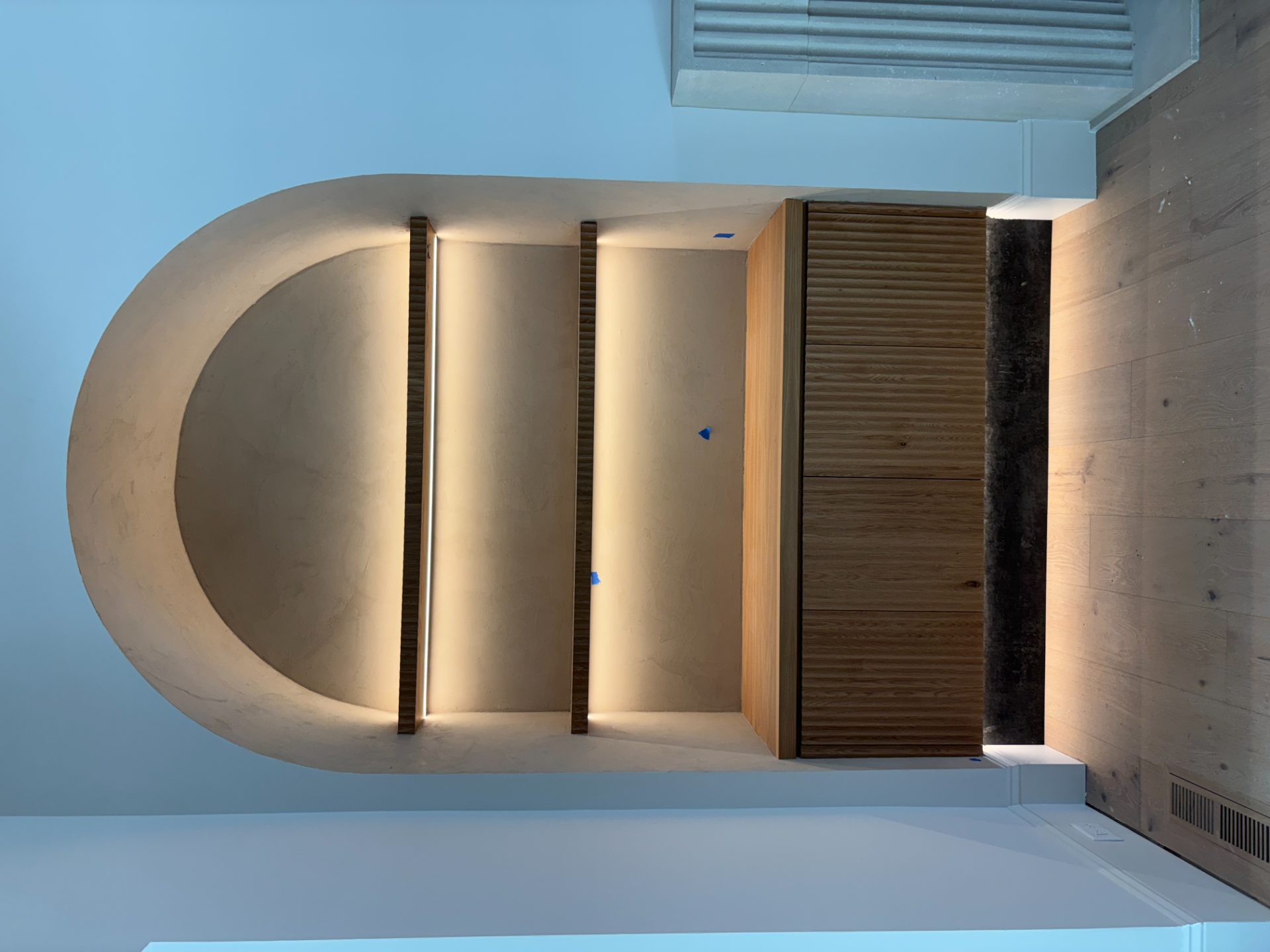 Arched built-in with integrated lighting in Cumming